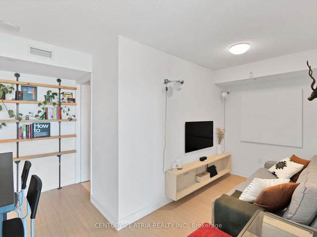 1005 - 75 Queens Wharf Rd, Condo with 1 bedrooms, 1 bathrooms and 0 parking in Toronto ON | Image 5