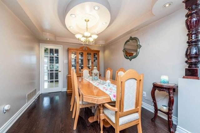 71 Cassis Dr, House detached with 4 bedrooms, 5 bathrooms and 5 parking in Toronto ON | Image 8