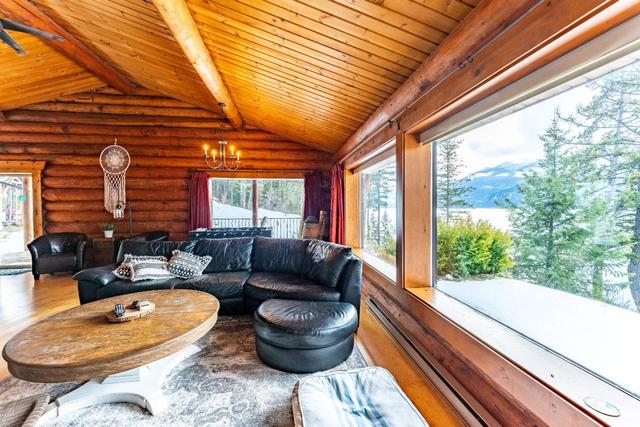 857 Riondel Rd, House detached with 3 bedrooms, 2 bathrooms and null parking in Central Kootenay A BC | Image 5