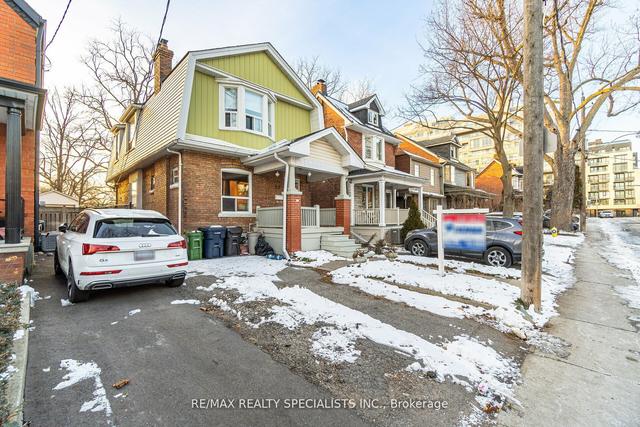 52 Hendrick Ave, House detached with 3 bedrooms, 2 bathrooms and 1 parking in Toronto ON | Image 12