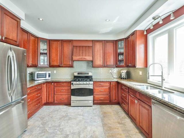 179 Kennard Ave, House detached with 3 bedrooms, 5 bathrooms and 8 parking in Toronto ON | Image 3