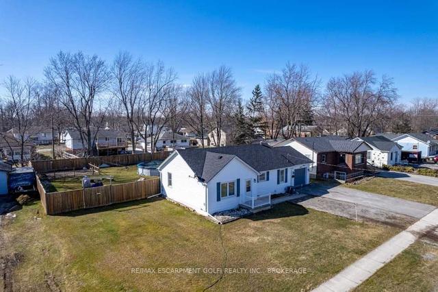 675 Crescent Rd, House detached with 3 bedrooms, 1 bathrooms and 4 parking in Fort Erie ON | Image 9