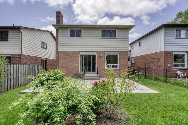 8 Hoover Dr, House attached with 3 bedrooms, 5 bathrooms and 6 parking in Markham ON | Image 18