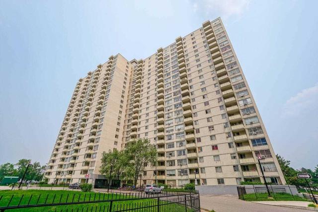1507 - 320 Dixon Rd, Condo with 3 bedrooms, 2 bathrooms and 1 parking in Toronto ON | Image 1