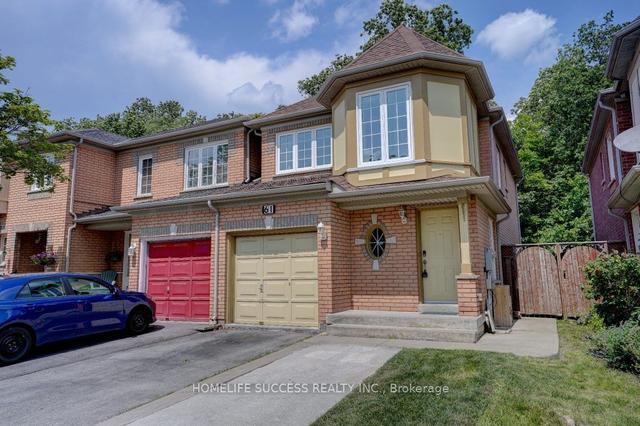 27 - 61 Kimberley Cres, Townhouse with 3 bedrooms, 4 bathrooms and 3 parking in Brampton ON | Image 1