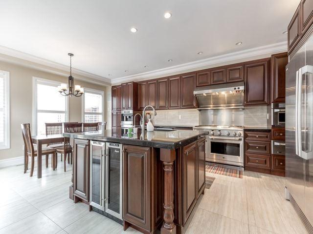 4 Portia St, House detached with 4 bedrooms, 4 bathrooms and 4 parking in Toronto ON | Image 7