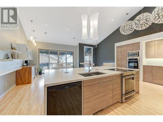 4644 Fordham Road, House detached with 5 bedrooms, 2 bathrooms and 11 parking in Kelowna BC | Image 7