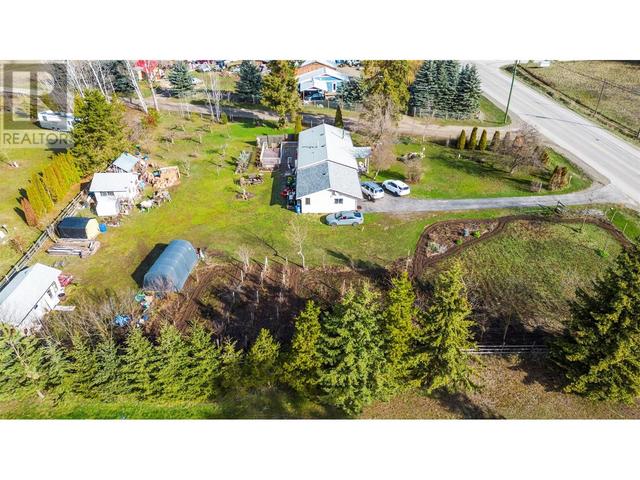 7024 Highway 97 B Highway, House detached with 3 bedrooms, 1 bathrooms and 4 parking in Columbia Shuswap D BC | Image 35