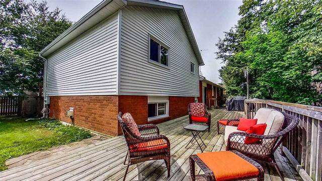 14 Maple Cres, House detached with 3 bedrooms, 2 bathrooms and 7 parking in Hamilton TP ON | Image 36
