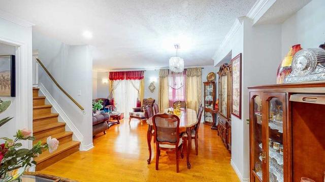 1839 Brousseau Cres, House detached with 3 bedrooms, 4 bathrooms and 3 parking in Ottawa ON | Image 3