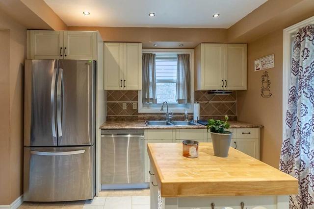 79 Fieldgate Dr, House detached with 4 bedrooms, 4 bathrooms and 5 parking in Brantford ON | Image 6
