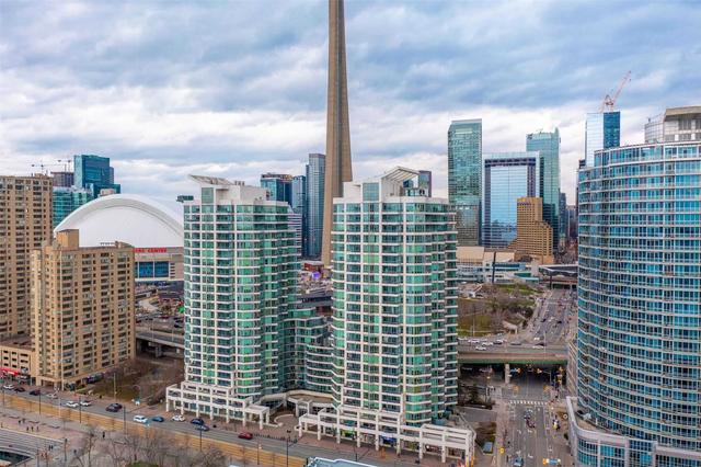 2502 - 228 Queens Quay West, Condo with 2 bedrooms, 2 bathrooms and 0 parking in Toronto ON | Image 12