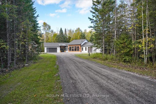 9598 Old Homestead Rd, House detached with 4 bedrooms, 4 bathrooms and 16 parking in Georgina ON | Image 1