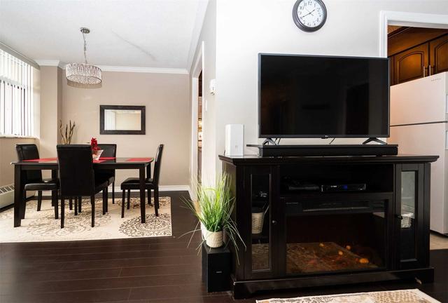 301 - 2301 Derry Rd W, Condo with 2 bedrooms, 1 bathrooms and 1 parking in Mississauga ON | Image 28