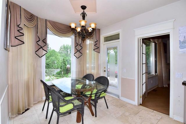 16 Catalda Crt, House detached with 4 bedrooms, 5 bathrooms and 4 parking in Toronto ON | Image 2