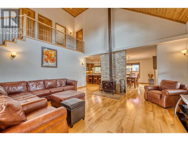 7390 Fintry Delta Road, House detached with 3 bedrooms, 3 bathrooms and 8 parking in Central Okanagan West BC | Image 5