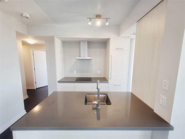 4503 - 2221 Yonge St, Condo with 2 bedrooms, 2 bathrooms and 1 parking in Toronto ON | Image 36