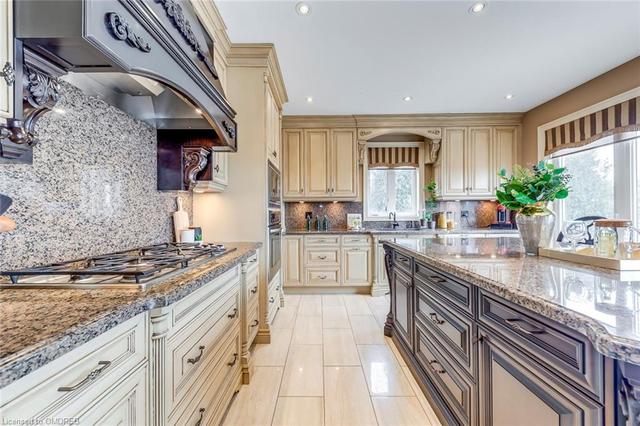 2379 Darlington Trail, House detached with 4 bedrooms, 4 bathrooms and 4 parking in Oakville ON | Image 10