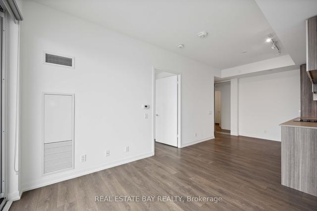 5611 - 5 Buttermill Ave, Condo with 1 bedrooms, 1 bathrooms and 0 parking in Vaughan ON | Image 8
