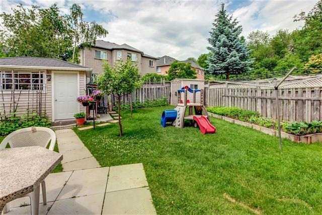 855 Bramble Crt, House detached with 4 bedrooms, 4 bathrooms and 6 parking in Mississauga ON | Image 19