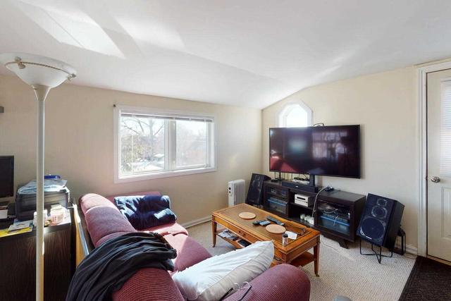 54 Ritson Rd S, House detached with 2 bedrooms, 4 bathrooms and 6 parking in Oshawa ON | Image 16