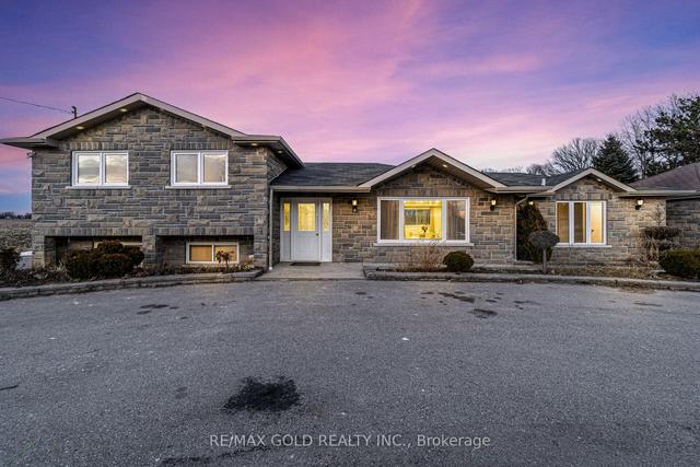 12821 Heritage Rd E, House detached with 4 bedrooms, 2 bathrooms and 12 parking in Caledon ON | Image 11