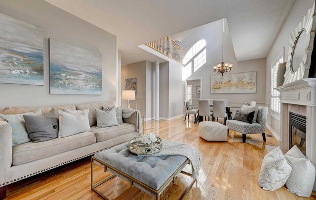 37 Waterbury Cres, House detached with 2 bedrooms, 2 bathrooms and 3 parking in Scugog ON | Image 2