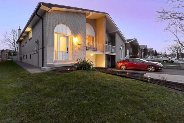 2428 Cashmere Ave, House semidetached with 3 bedrooms, 2 bathrooms and 3 parking in Mississauga ON | Image 12