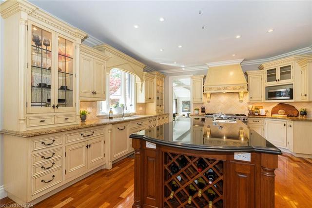 132 Chantry Place, House detached with 4 bedrooms, 4 bathrooms and 11 parking in London ON | Image 24