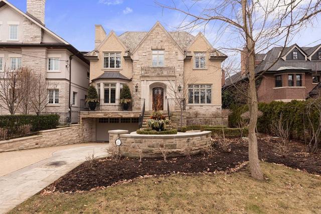 362 Russell Hill Rd, House detached with 4 bedrooms, 6 bathrooms and 2 parking in Toronto ON | Image 1