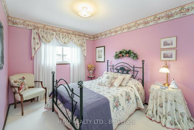 64 Linkdale Rd, House detached with 3 bedrooms, 2 bathrooms and 6 parking in Brampton ON | Image 18