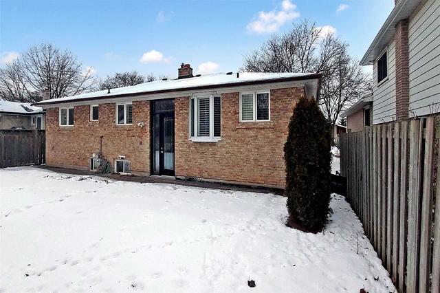 crt - 2262 Springfield Crt, House detached with 3 bedrooms, 3 bathrooms and 4 parking in Mississauga ON | Image 33