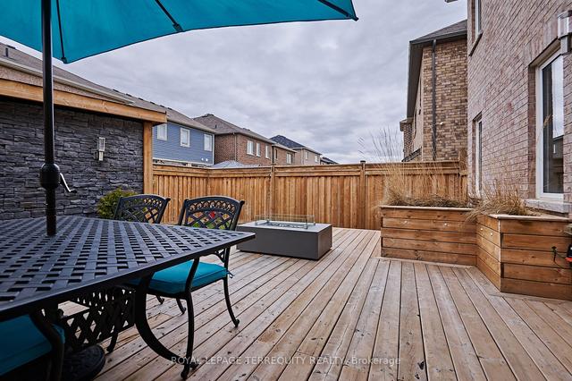 14 Westfield Dr, House detached with 3 bedrooms, 3 bathrooms and 2 parking in Whitby ON | Image 21