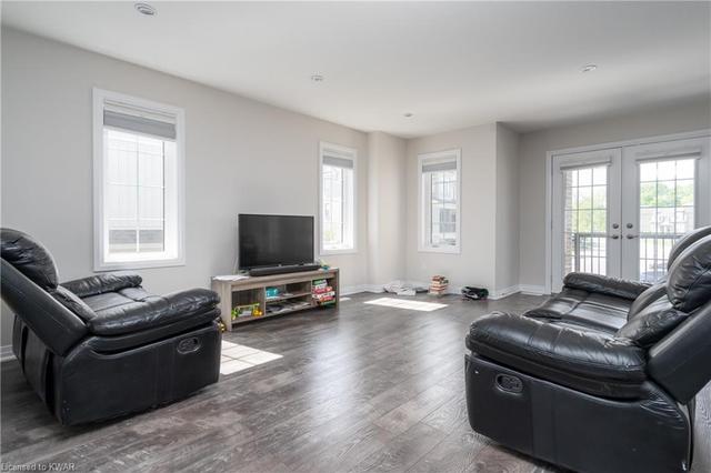 7a - 115 South Creek Drive, House attached with 3 bedrooms, 2 bathrooms and 3 parking in Kitchener ON | Image 7