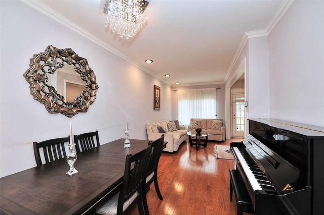 30 Kingsbridge Circ, House attached with 3 bedrooms, 4 bathrooms and 4 parking in Vaughan ON | Image 20