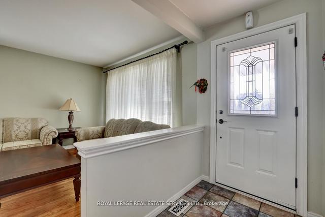 1 Midden Cres, House detached with 3 bedrooms, 2 bathrooms and 3 parking in Toronto ON | Image 14