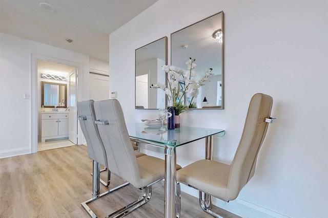 2207 - 3 Pemberton Ave, Condo with 1 bedrooms, 1 bathrooms and 1 parking in Toronto ON | Image 3