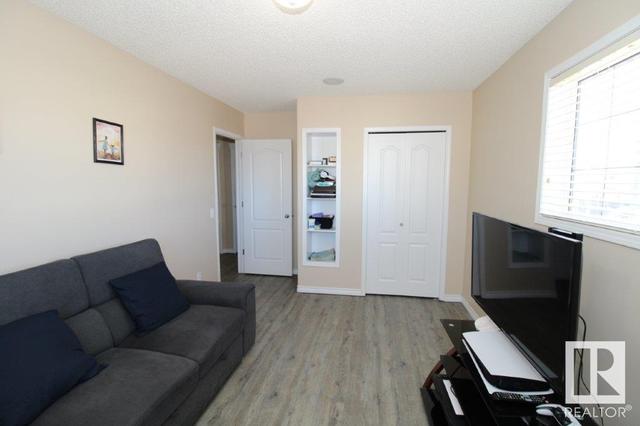 7852 7 Av Sw, House detached with 3 bedrooms, 2 bathrooms and null parking in Edmonton AB | Image 36