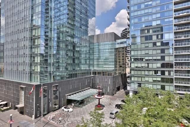 3002 - 50 Yorkville Ave, Condo with 2 bedrooms, 3 bathrooms and 2 parking in Toronto ON | Image 28