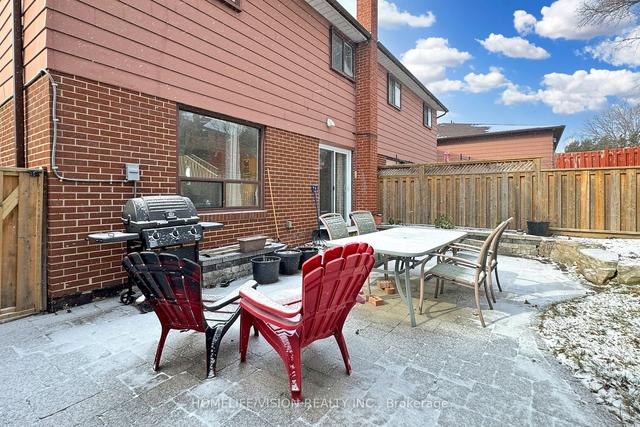 91 Micmac Cres, House semidetached with 4 bedrooms, 3 bathrooms and 3 parking in Toronto ON | Image 30