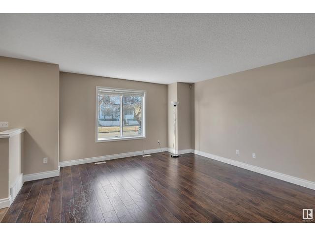 9622 110a Av Nw Nw, House detached with 5 bedrooms, 3 bathrooms and null parking in Edmonton AB | Image 5