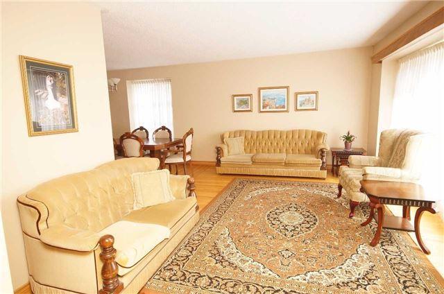 2771 Tallberg Crt, House detached with 3 bedrooms, 2 bathrooms and 2 parking in Mississauga ON | Image 7