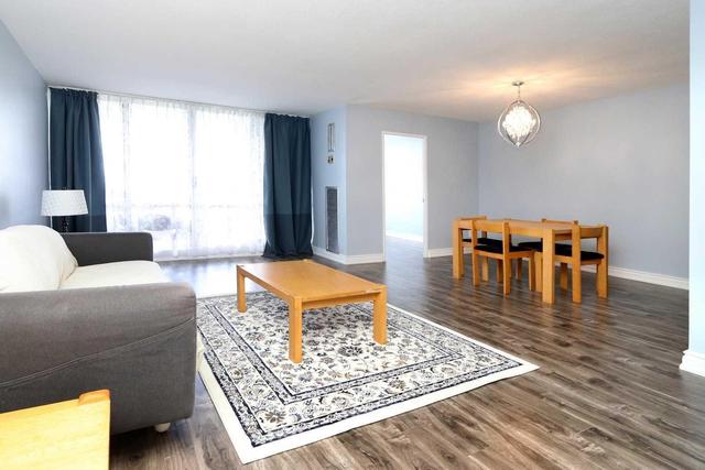 1605 - 625 The West Mall, Condo with 3 bedrooms, 2 bathrooms and 1 parking in Toronto ON | Image 3