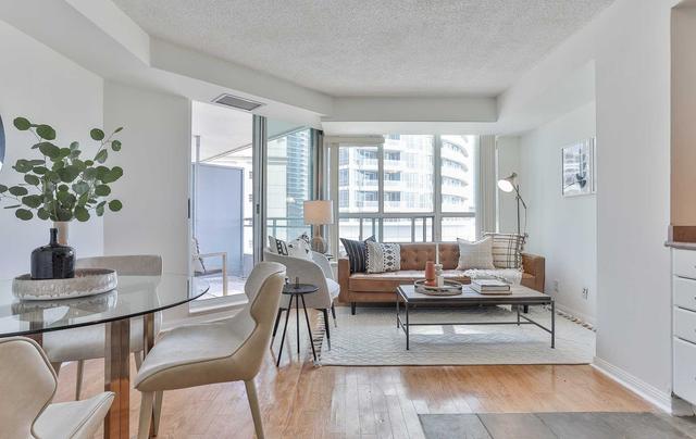 603 - 228 Queens Quay W, Condo with 1 bedrooms, 1 bathrooms and 0 parking in Toronto ON | Image 9