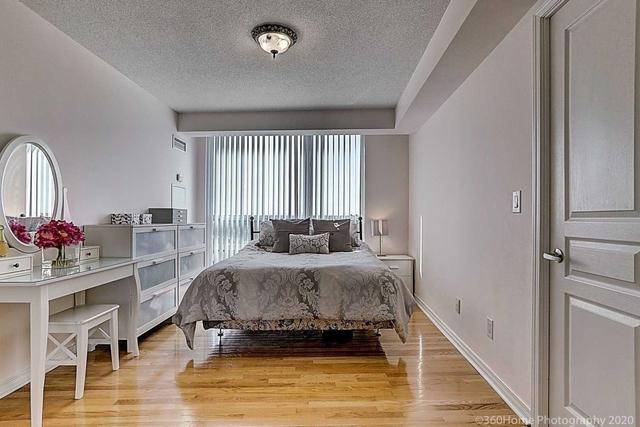 807 - 503 Beecroft Rd, Condo with 3 bedrooms, 2 bathrooms and 2 parking in Toronto ON | Image 2
