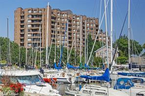 701 - 100 Lakeshore Rd E, Condo with 2 bedrooms, 2 bathrooms and 2 parking in Oakville ON | Image 1