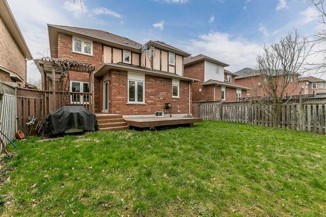 830 Surin Crt, House detached with 3 bedrooms, 4 bathrooms and 6 parking in Newmarket ON | Image 6
