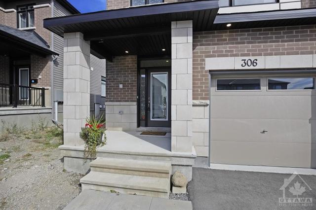306 Ibanez Walk, Townhouse with 3 bedrooms, 4 bathrooms and 1 parking in Ottawa ON | Image 2