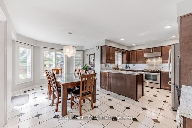 57 Craigleith Cres, House detached with 4 bedrooms, 4 bathrooms and 7 parking in Richmond Hill ON | Image 3
