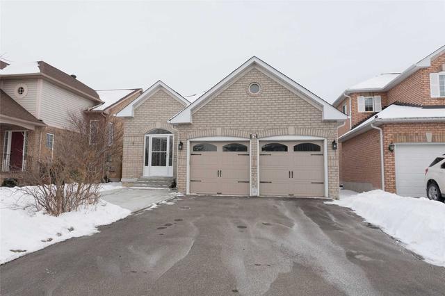 76 Sundridge St, House detached with 2 bedrooms, 3 bathrooms and 7 parking in Brampton ON | Image 1